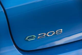 Peugeot e-208 GT