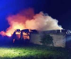 Ogromna tragedia w Irządzach. Bydło spłonęło żywcem, łunę ognia widać było z daleka