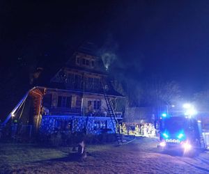 Podpaliła dom w ludźmi w środku. Było blisko tragedii 