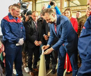 Powstaje biało-czerwony łańcuch dostaw amunicji 155 mm. Arkadiusz Bąk: „Czujemy swoje zobowiązanie do zapełnienia magazynów polskiej armii”