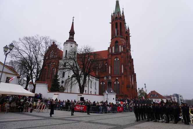 Tak białostoczanie uczcili Narodowe Święto Niepodległości 2024 w Białymstoku [ZDJĘCIA]