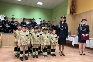 Chcą zostać strażakami! Popularność dziecięcych drużyn pożarniczych rośnie