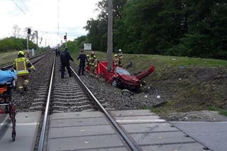 Raciborowice. Śmiertelny wypadek na przejeździe kolejowym [ZDJĘCIA].