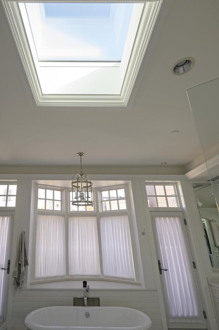 Dom w Chicago z oknami do dachów płaskich DXW od FAKRO