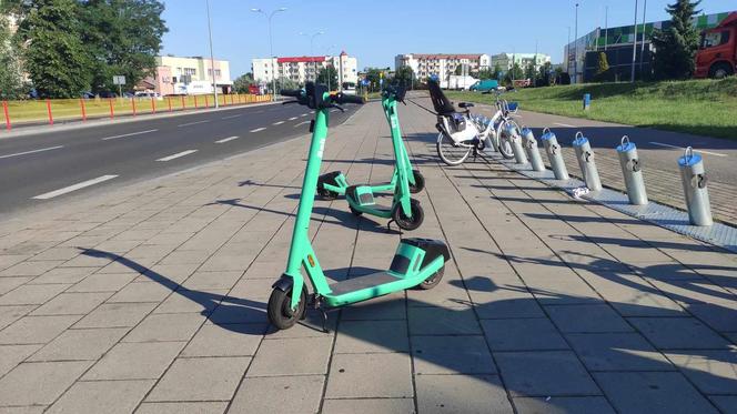 Tak białostoczanie parkują hulajnogi