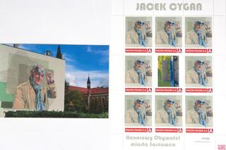 Jacek Cygan trafił na znaczek pocztowy. Gdzie można go kupić?
