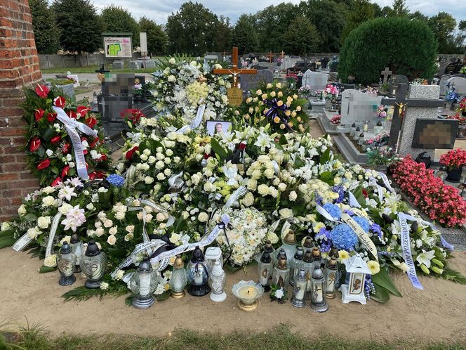 Przejmujący widok na grobie Jakuba Pracharczyka. 20-latek zginął w katastrofie awionetki