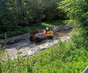 Trwa naprawa Złotego i Bystrego Potoku po ubiegłorocznej powodzi