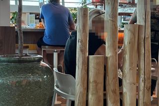 Daniel Martyniuk na lotnisku