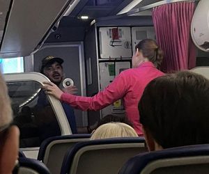 Daniel Martyniuk na lotnisku