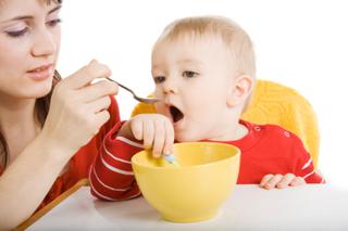 Rozszerzanie diety dziecka – schemat żywienia dziecka od 7. do 12. miesiąca życia