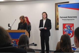 Młodzież z CKU w Siedlcach debatowała o radości w życiu nastolatka