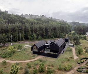 Budynek edukacyjny w Leśnym Ogrodzie Botanicznym Marszewo w Gdyni