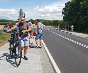 W Henrykowie koło Leszna kibice czekają na kolarzy 80. Tour de Pologne 