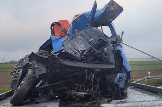 Tragiczny wypadek pod Środą Wielkopolską. Nie żyją dwie osoby po zderzeniu z ciężarówką