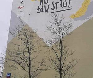 Mural Anioła z serialu Alternatywy 4 na Ursynowie zniszczony przez wandala. Niedawno został odnowiony