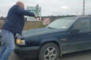 Wyrzuciła syna z domu bo okradał emerytów