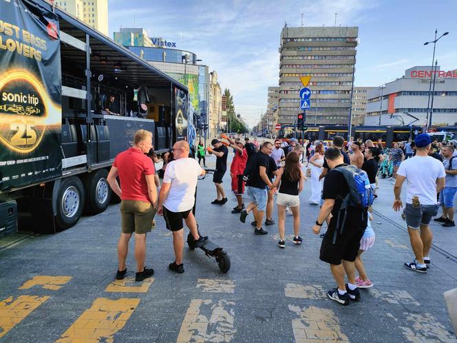 Rozpoczęła się Parada Wolności! Rytmy techno opanowały centrum Łodzi