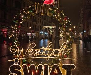 Świąteczna atmosfera w centrum Łodzi. Piotrkowska wygląda niesamowicie! [GALERIA]