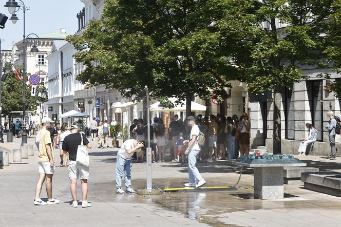 ak warszawiacy radzą sobie z upałem? Żar leje się z nieba