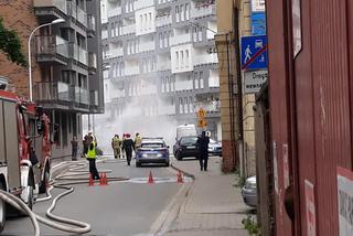 Pożar w centrum Wrocławia. Koparka uszkodziła gazociąg