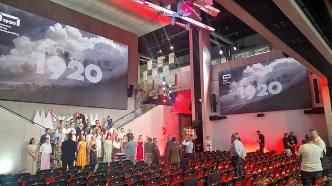 Muzeum Bitwy Warszawskiej. Pierwsze zdjęcia ze środka