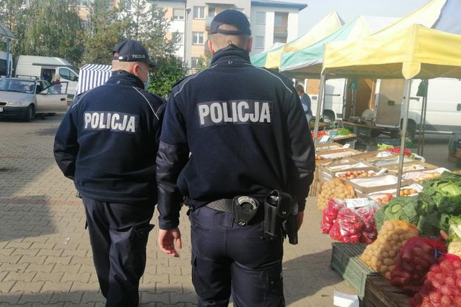 Sypią się kolejne mandaty za brak maseczek. Bełchatowska policja podała statystyki