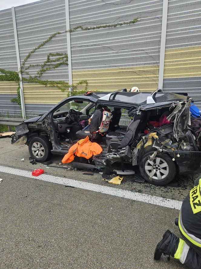 Wypadek na S8 w Łódzkiem. Wiele osób rannych