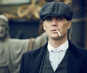 Peaky Blinders teraz do obejrzenia za darmo. Warto nadrobić przed premierą filmu