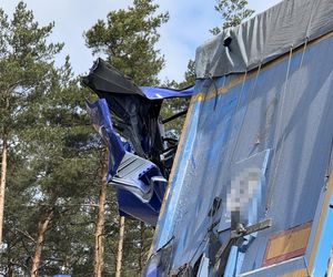 Śmiertelny wypadek na S8! Jedna osoba nie żyje po zderzeniu trzech 