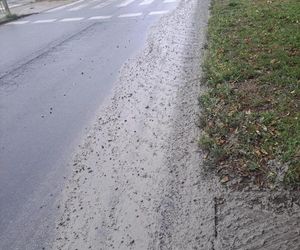 Betonowa ścieżka ciągnęła się prawie kilometr