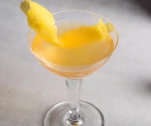 Czy viralowy koktajl kortyzolowy działa tak, jak obiecują? Sprawdzamy, co mówi nauka