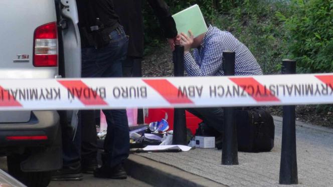 Wielka akcja ABW na warszawskim Gocławiu. Jedna osoba zatrzymana, podejrzane przedmioty w samochodzie