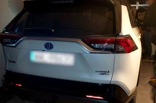 Policjanci znaleźli skradzionego nissana, zanim właściciel zgłosił kradzież