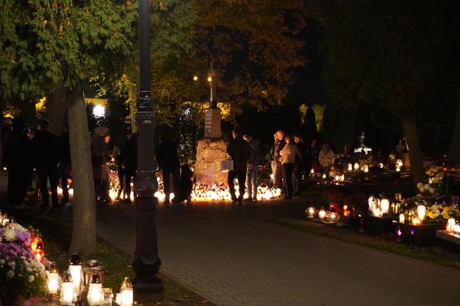 Wszystkich Świętych na cmentarzu w Katowicach-Piotrowicach 