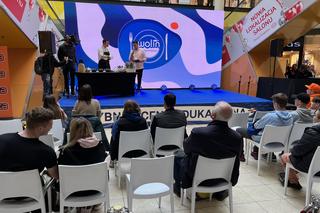 Akcja Wolin z rybą na talerzu w Szczecinie