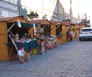 Ruszył Warmiński Jarmark Świąteczny w Olsztynie. Dziesiątki wystawców i tłumy na starówce