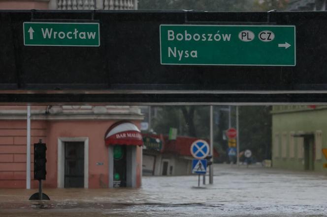 Powódź w Polsce. Sytuacja jest coraz trudniejsza