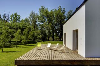 Dom jak wiejska zagroda - nowoczesny, ale w dawnym stylu