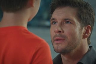 M jak miłość odcinek 1829. Szymek (Staś Szczypiński), Marcin (Mikołaj Roznerski)