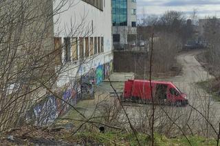 Uniwersam w centrum Torunia. Teren przestanie straszyć?