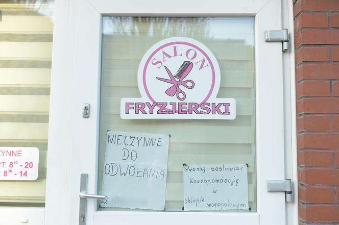 Lockdown w Warszawie. Czy można iść do fryzjera? Czy fryzjerzy i kosmetyczki będą otwarci?