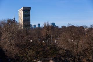 Młotek na Smolnej 8 w Warszawie. Zobacz zdjęcia symbolu luksusowych mieszkań w PRL-u