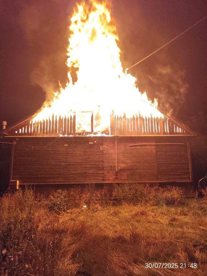 Pożar budynku na os. Bugaj w Starachowicach