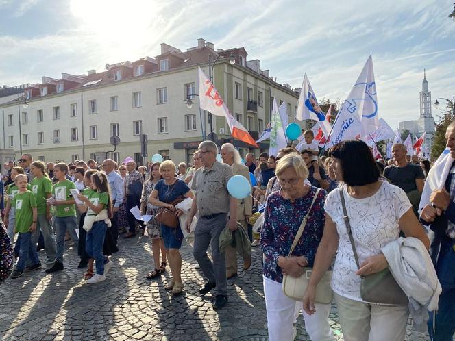 13. Marsz dla Życia i Rodziny zgromadził tłumy na ulicach Białegostoku [ZDJĘCIA]