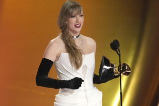 Taylor Swift - The Life of a Showgirl