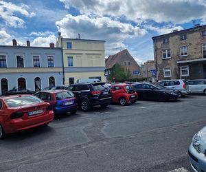 Zmiany na Placu Powstańców w Lesznie 