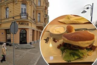 Manekin, ul. Plac Wolności 1