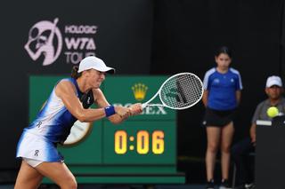 WTA Finals w Cancun. Iga Świątek pokonała Marketę Vondrousovą w pierwszym meczu grupowym. Tylko pierwszy set był wyrównany