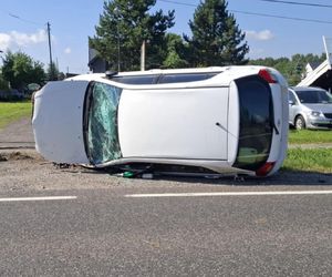 Niebezpieczny wypadek na DK 42 w Parszowie